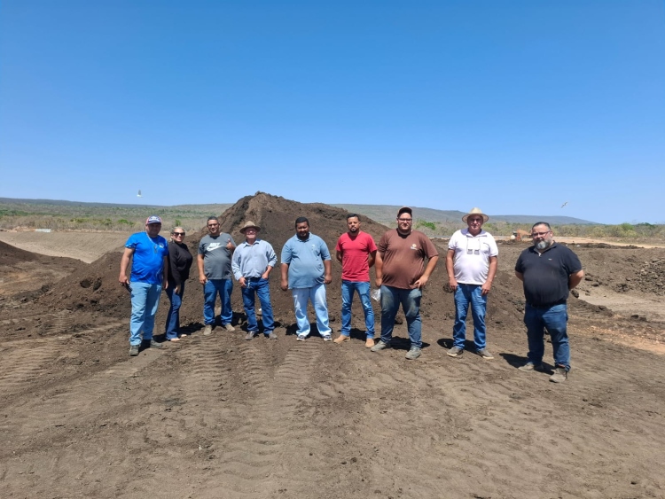Vereadores visitam empresa de compostagem orgânica em Alto Paraguai
